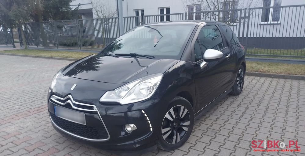 2011' Citroen DS3 1.6 Hdi Sochic photo #3