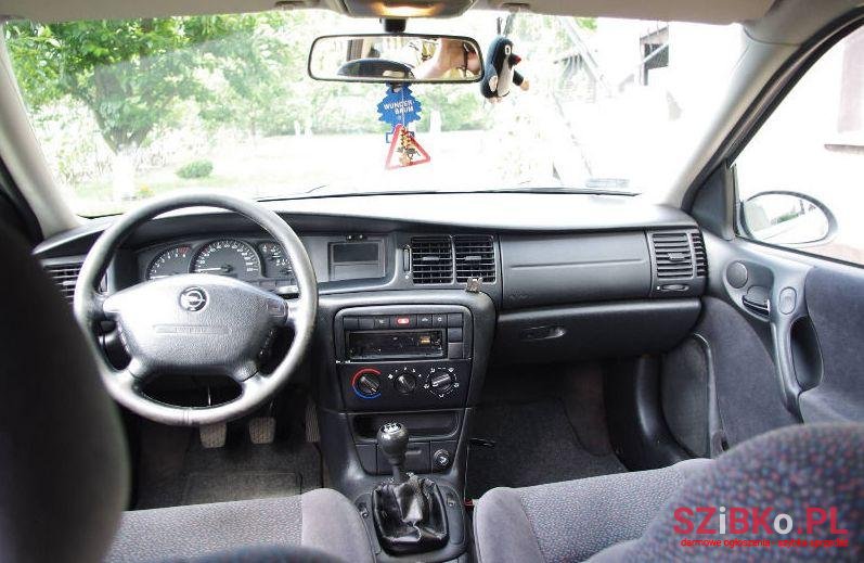 2000' Opel Vectra photo #2