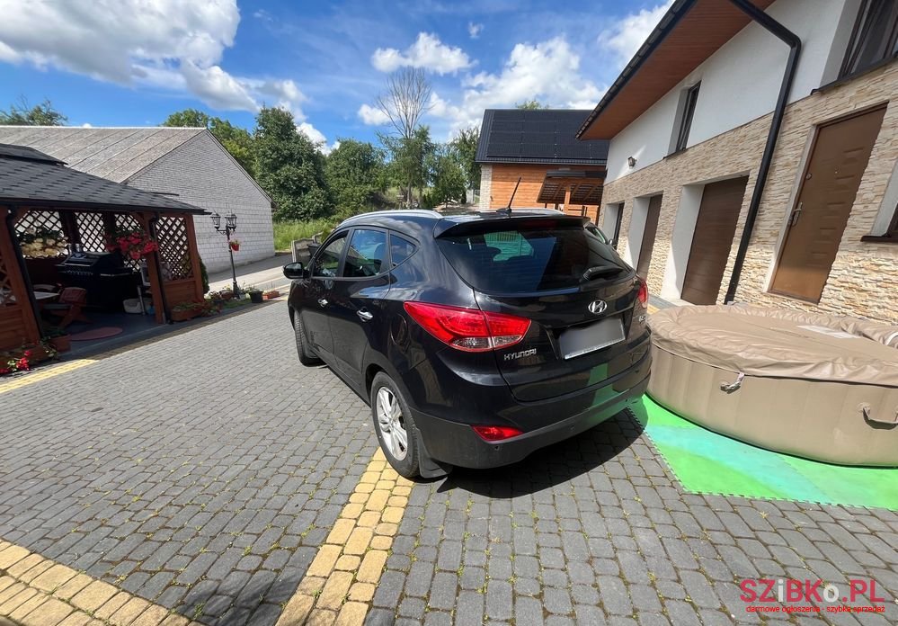 2011' Hyundai ix35 photo #6