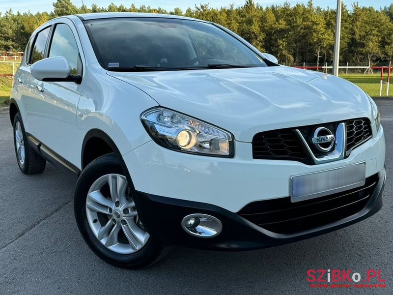 2011' Nissan Qashqai 2.0 Tekna Premium photo #2