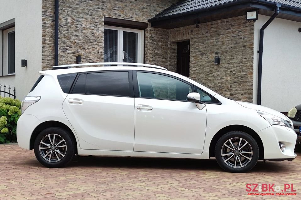 2014' Toyota Verso photo #6