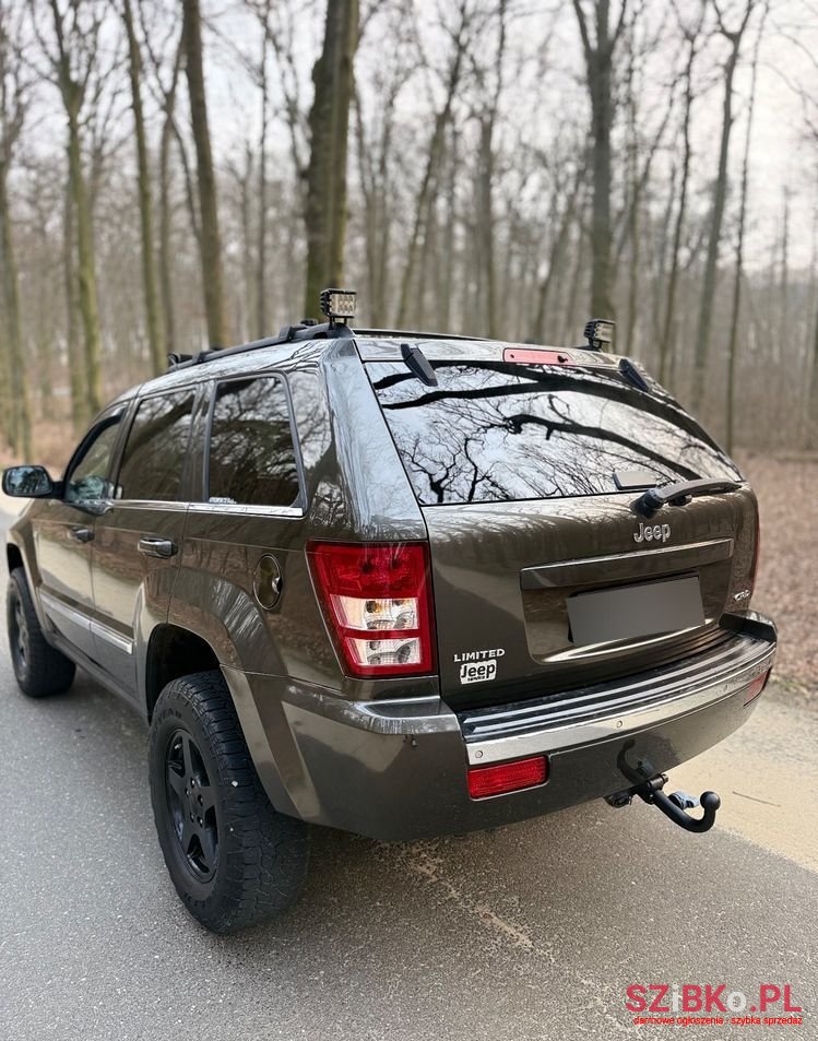 2005' Jeep Grand Cherokee photo #5