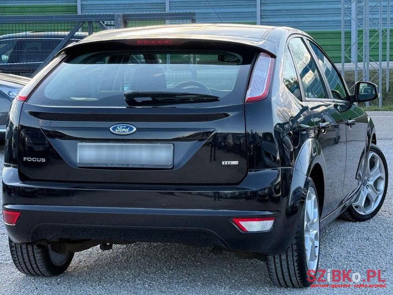 2009' Ford Focus photo #4