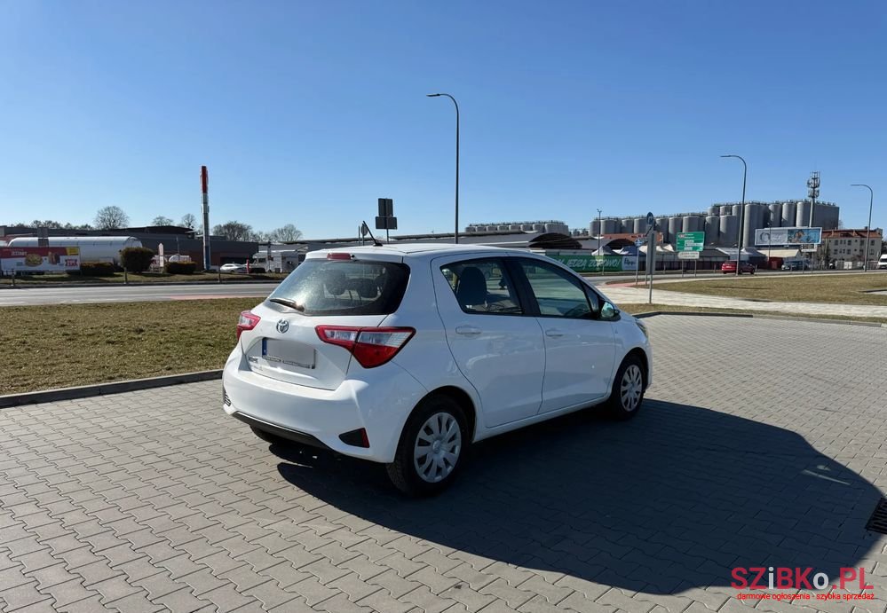 2020' Toyota Yaris 1.5 Active photo #5