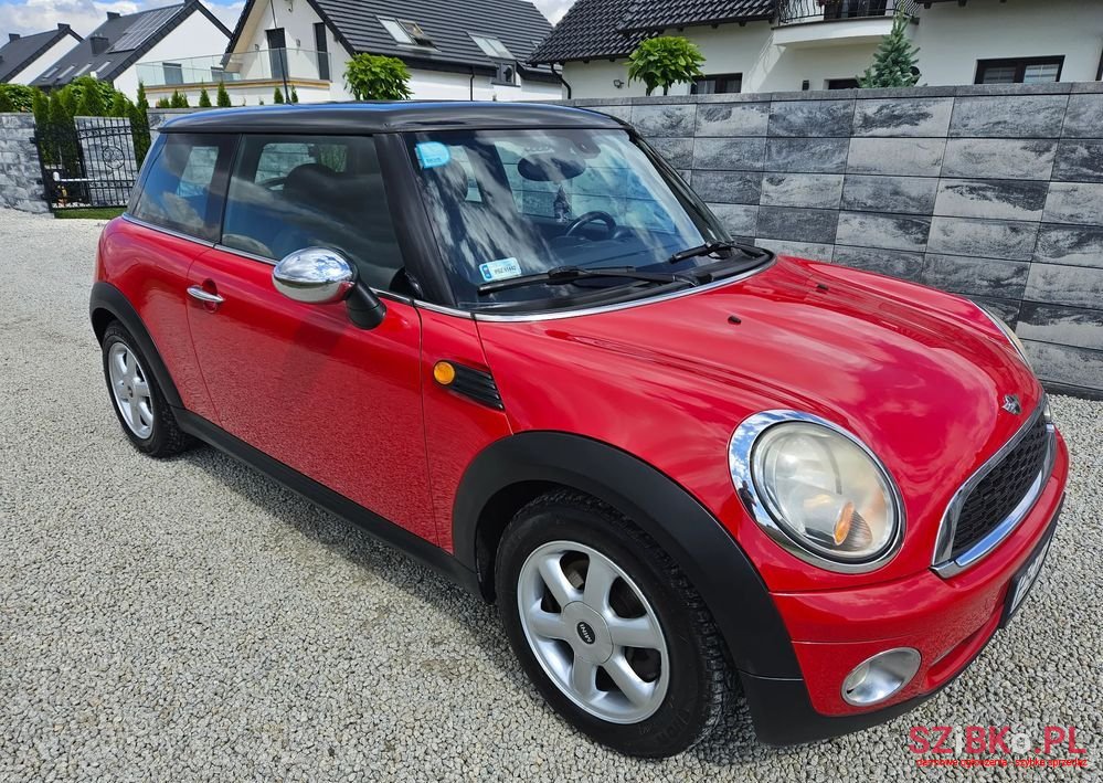 2008' MINI Cooper Standard photo #5