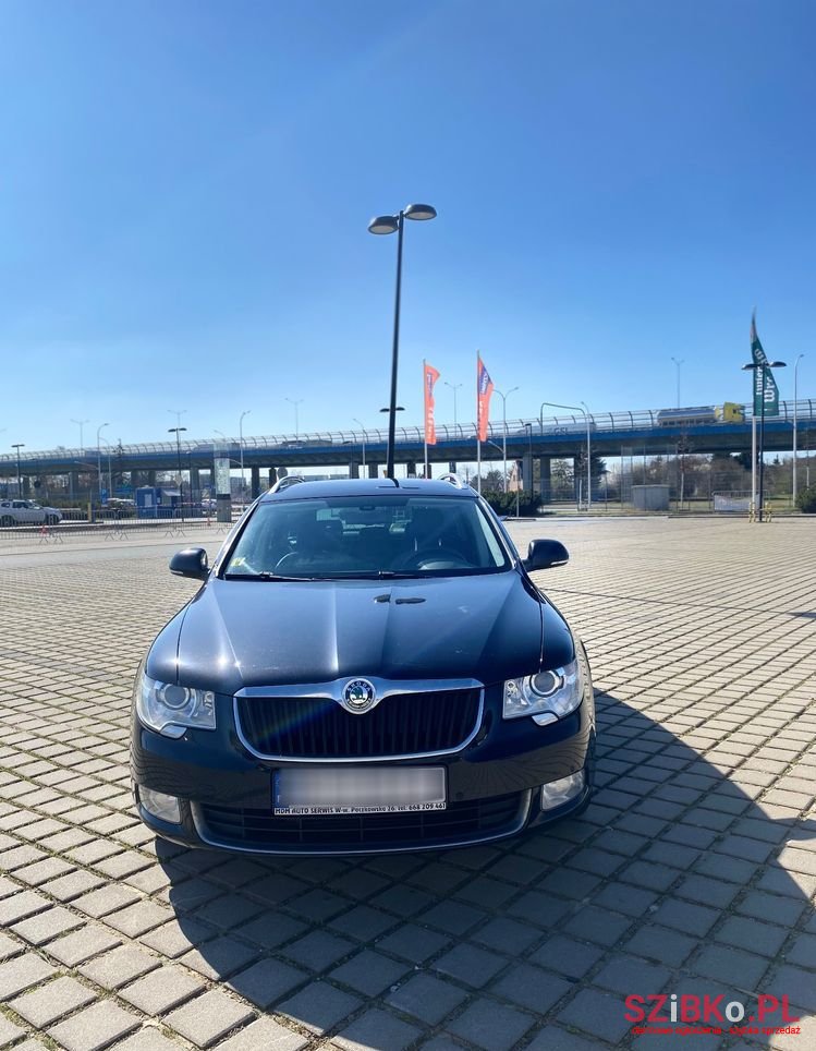 2013' Skoda Superb photo #3