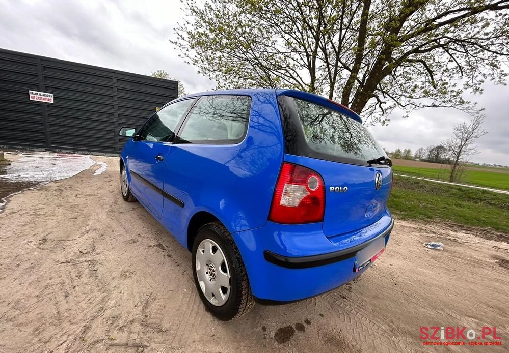 2003' Volkswagen Polo photo #1