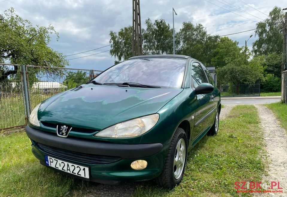 2001' Peugeot 206 photo #1