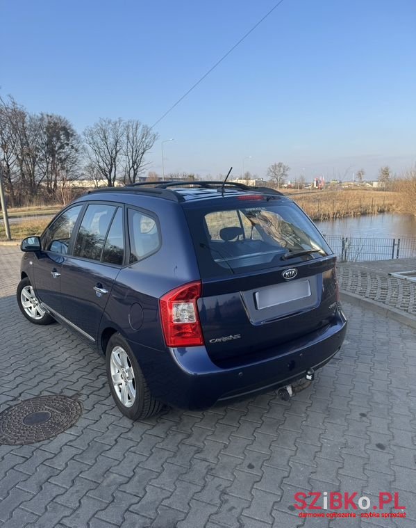 2008' Kia Carens 2.0 Crdi Ex photo #4