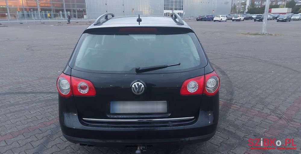 2006' Volkswagen Passat photo #4