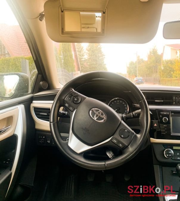 2013' Toyota Corolla photo #3