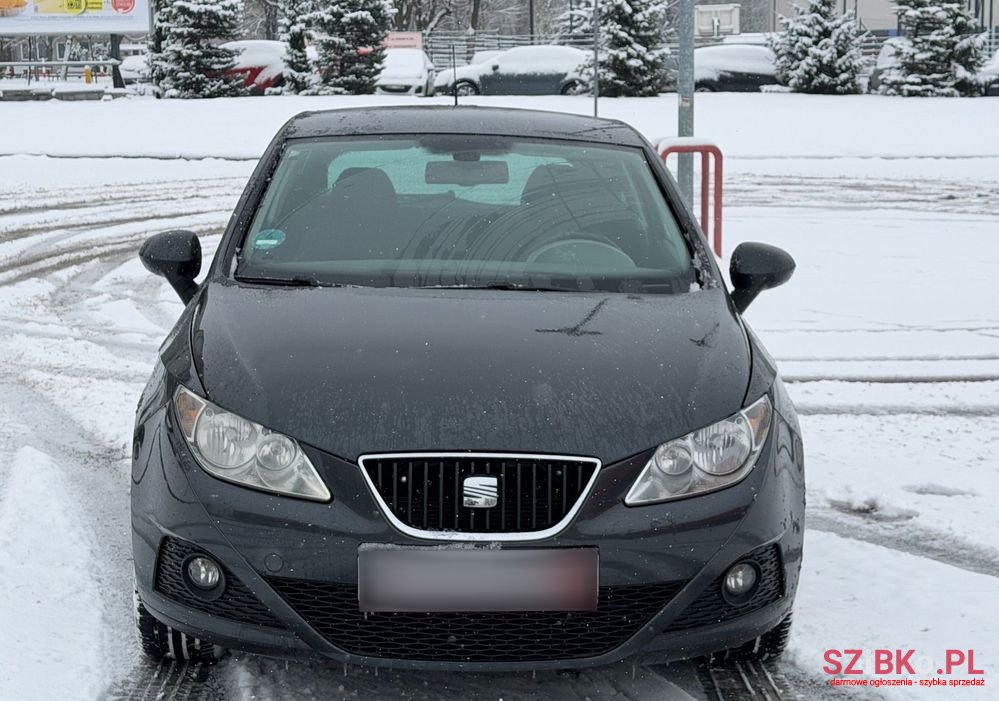 2012' SEAT Ibiza photo #2