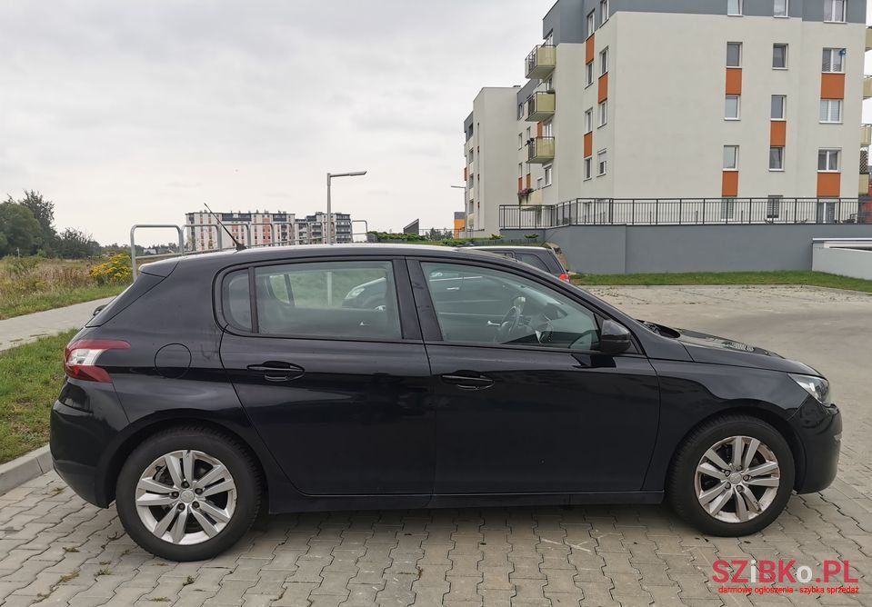 2013' Peugeot 308 photo #6