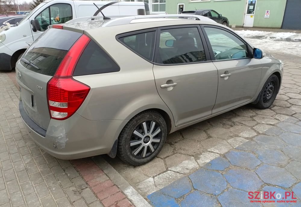 2010' Kia Ceed photo #3