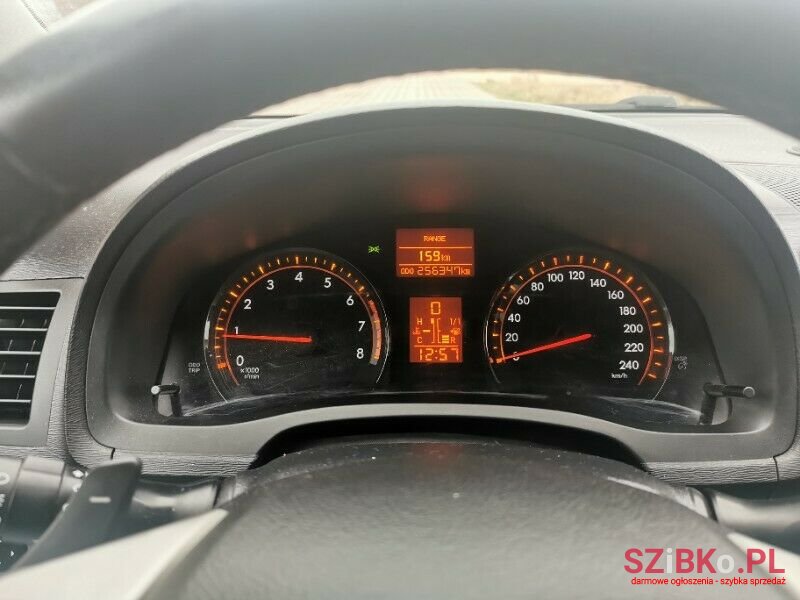 2009' Toyota Avensis photo #3