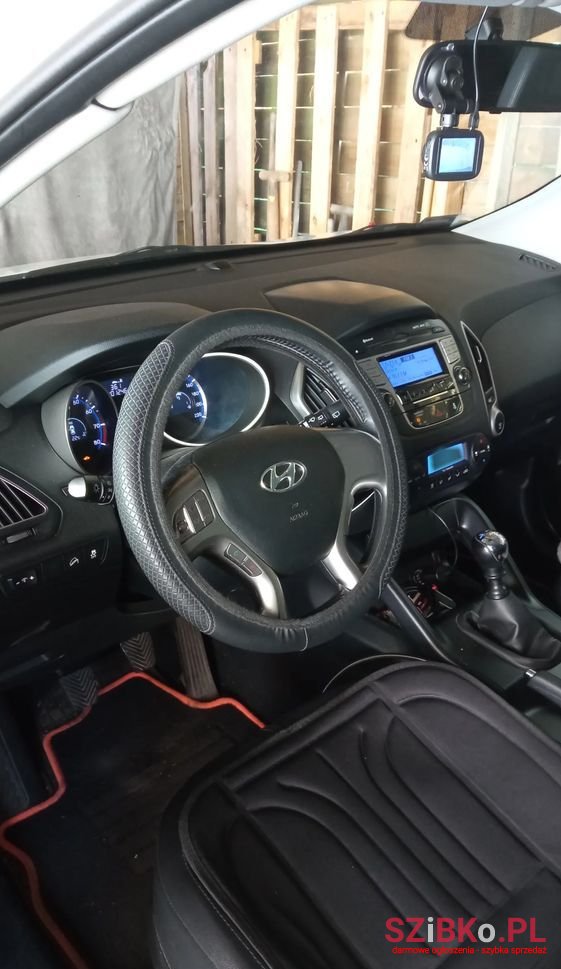 2012' Hyundai ix35 photo #5