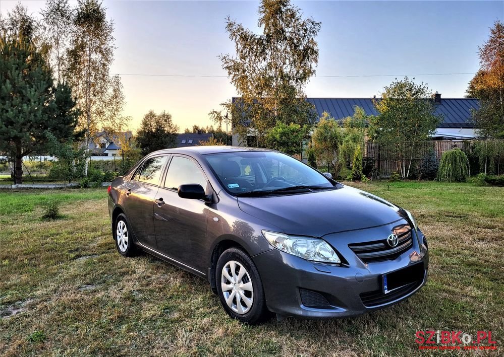 2009' Toyota Corolla photo #3