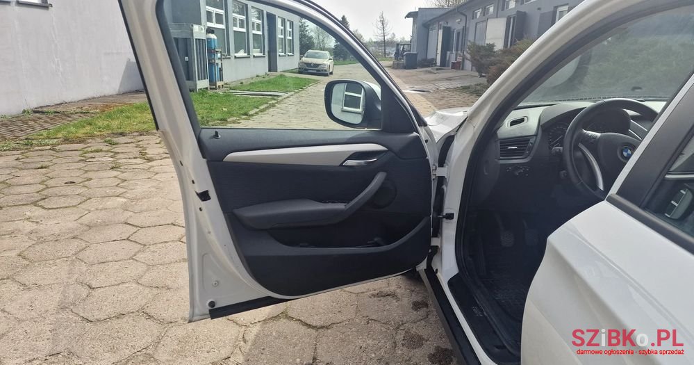 2012' BMW X1 Xdrive20I photo #3