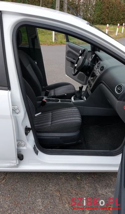 2008' Ford Focus photo #5