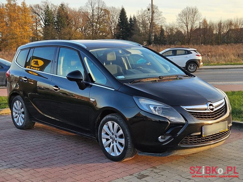 2012' Opel Zafira photo #4