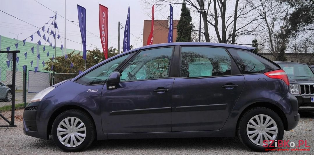 2008' Citroen C4 Picasso photo #6