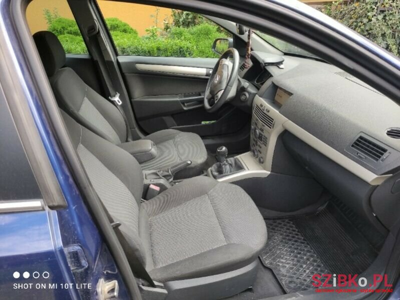 2009' Opel Astra photo #3