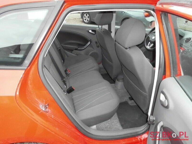 2012' SEAT Ibiza photo #5