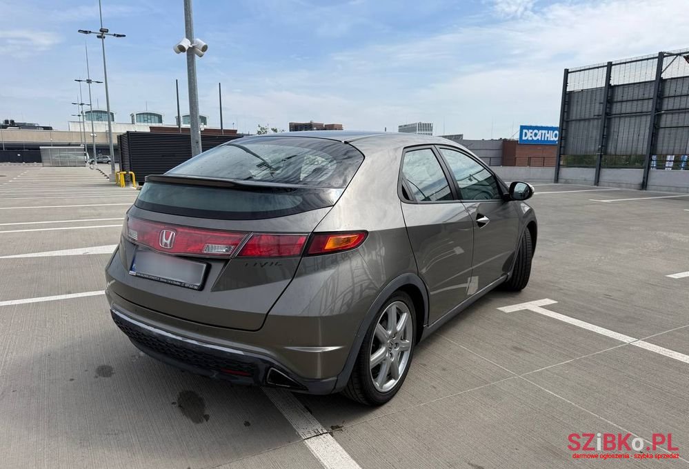 2008' Honda Civic 1.8I-Vtec Sport photo #5