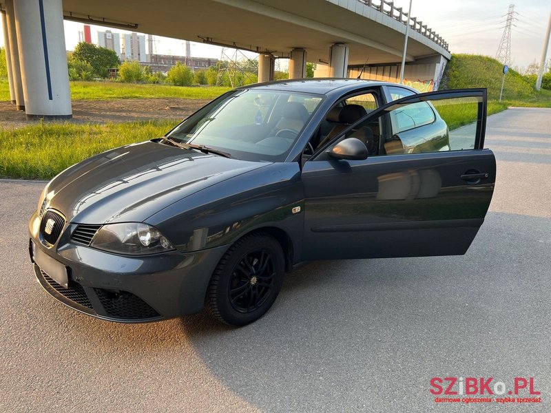 2008' SEAT Ibiza photo #2