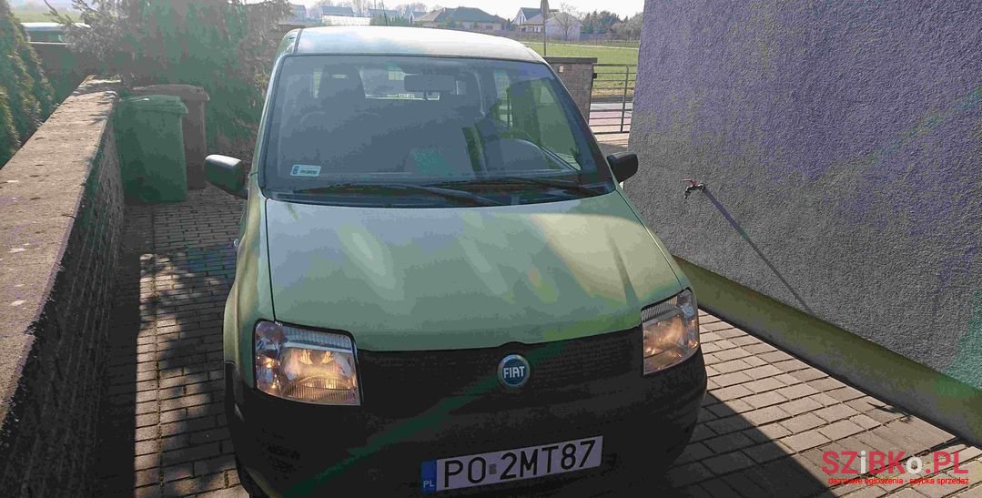 2005' Fiat Panda photo #2