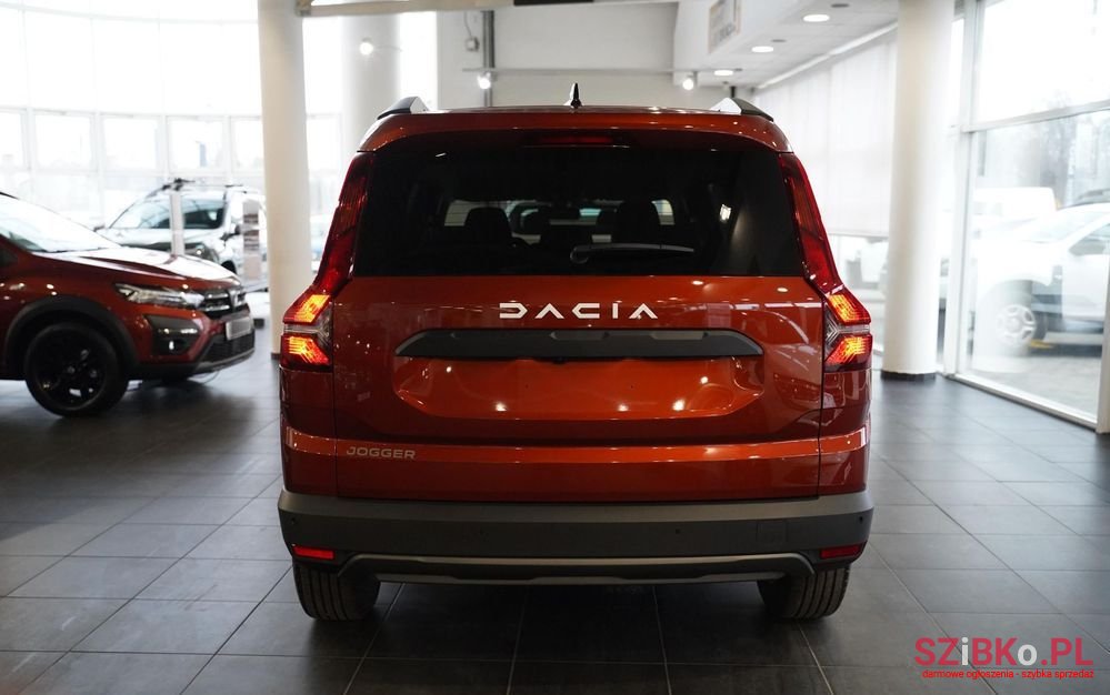 2023' Dacia Jogger photo #4
