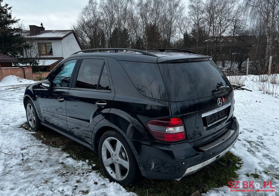 2008' Mercedes-Benz Ml photo #3