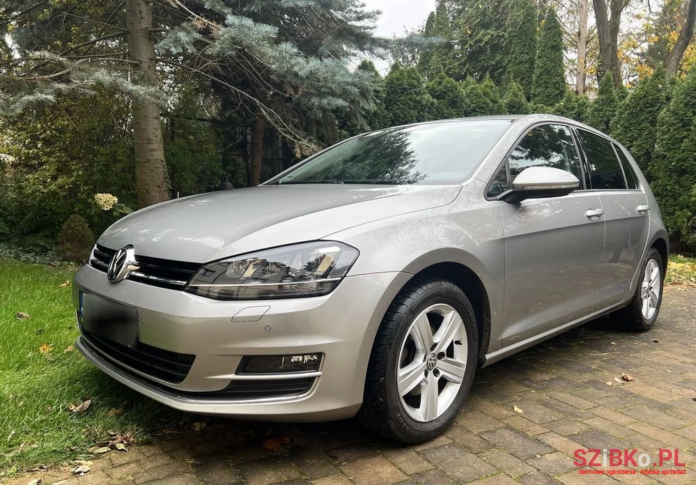 2016' Volkswagen Golf photo #3