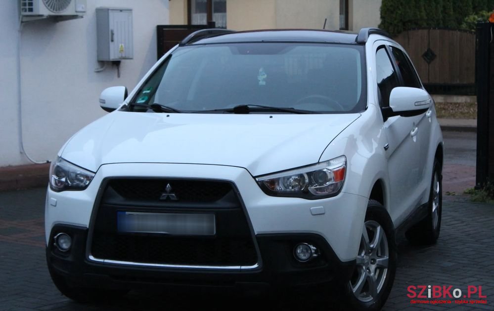 2012' Mitsubishi ASX photo #3