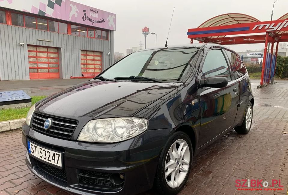 2004' Fiat Punto photo #1