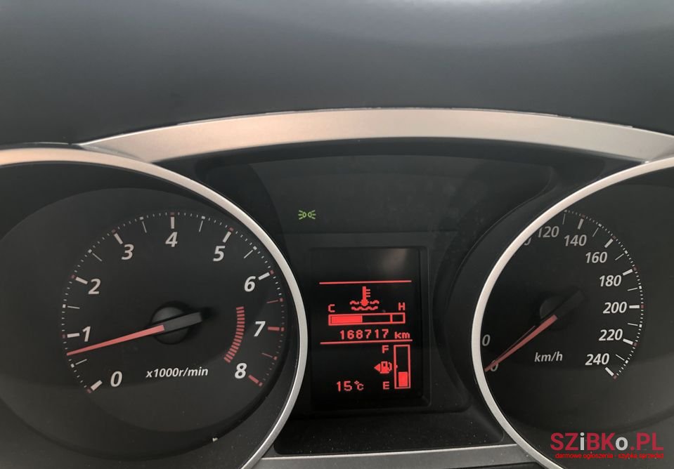 2010' Mitsubishi Outlander photo #2