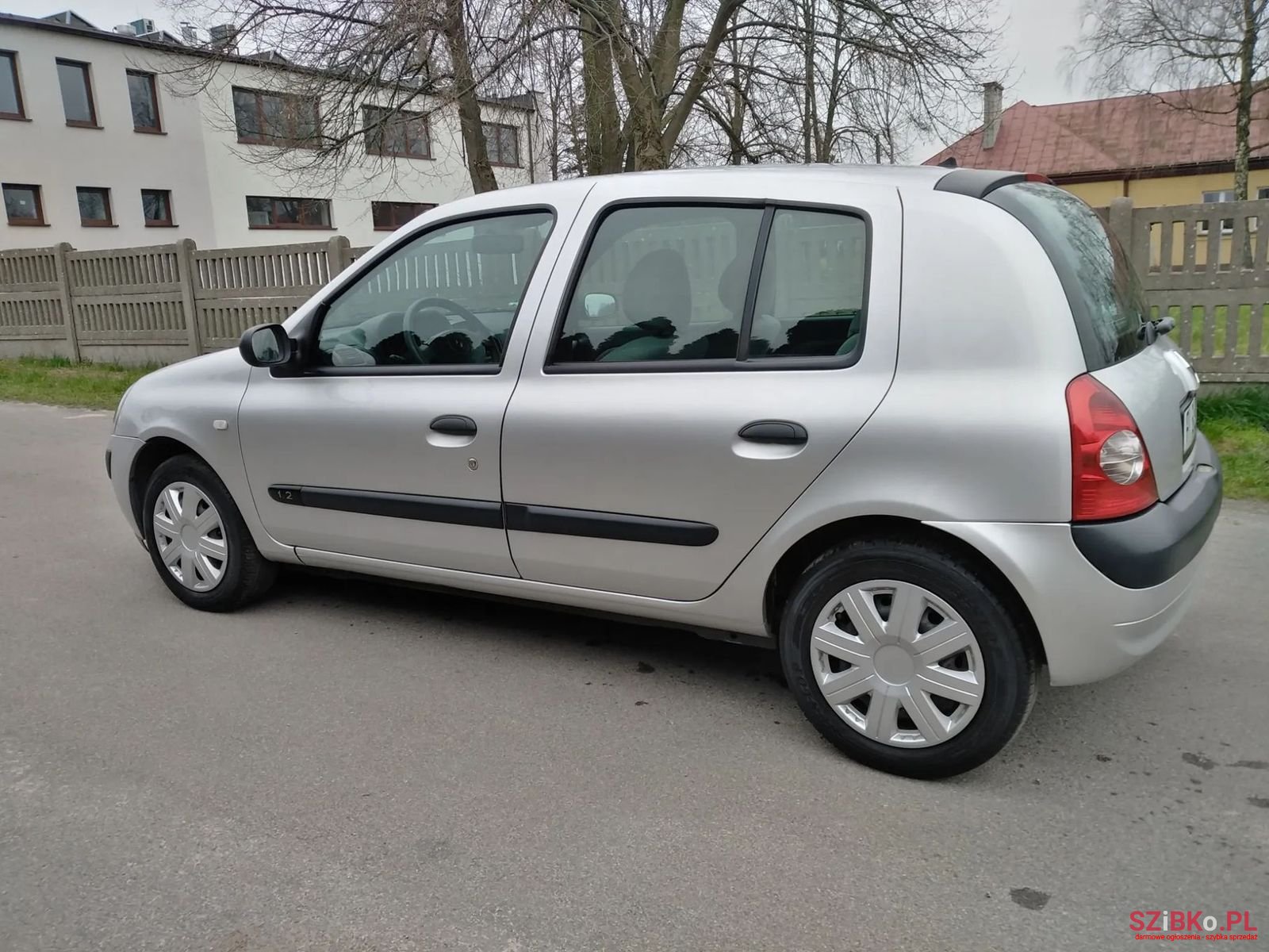 2005' Renault Clio photo #5