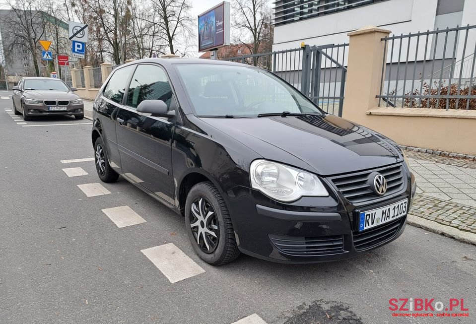 2006' Volkswagen Polo photo #2