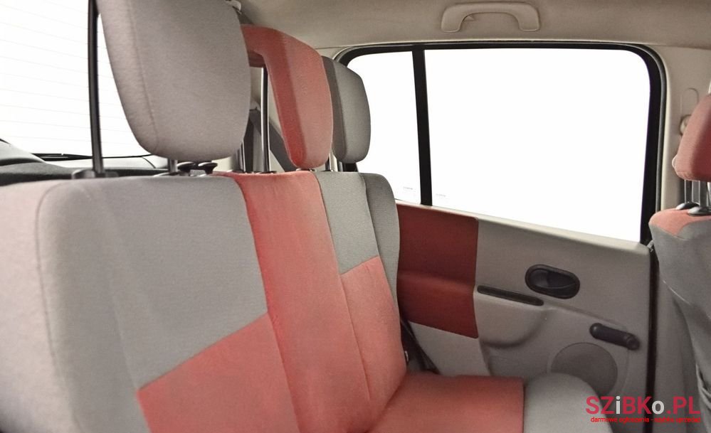 2005' Renault Modus photo #6