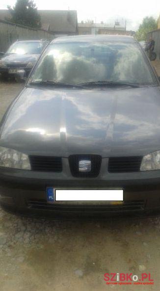 2002' SEAT Cordoba photo #2