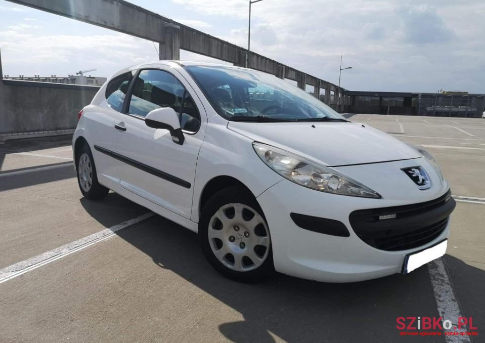 2009' Peugeot 207 photo #1