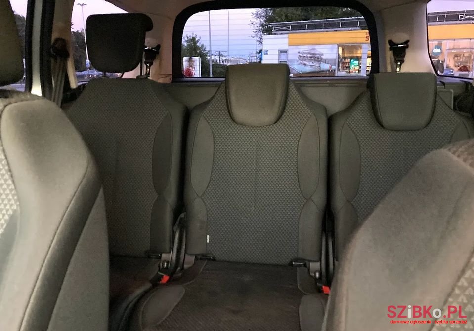 2009' Citroen C4 Grand Picasso photo #5