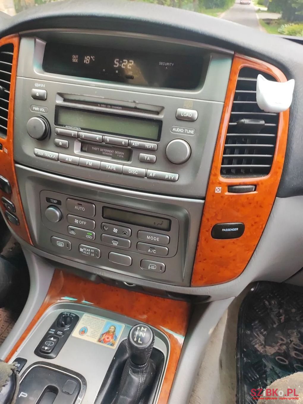 2003' Toyota Land Cruiser photo #2