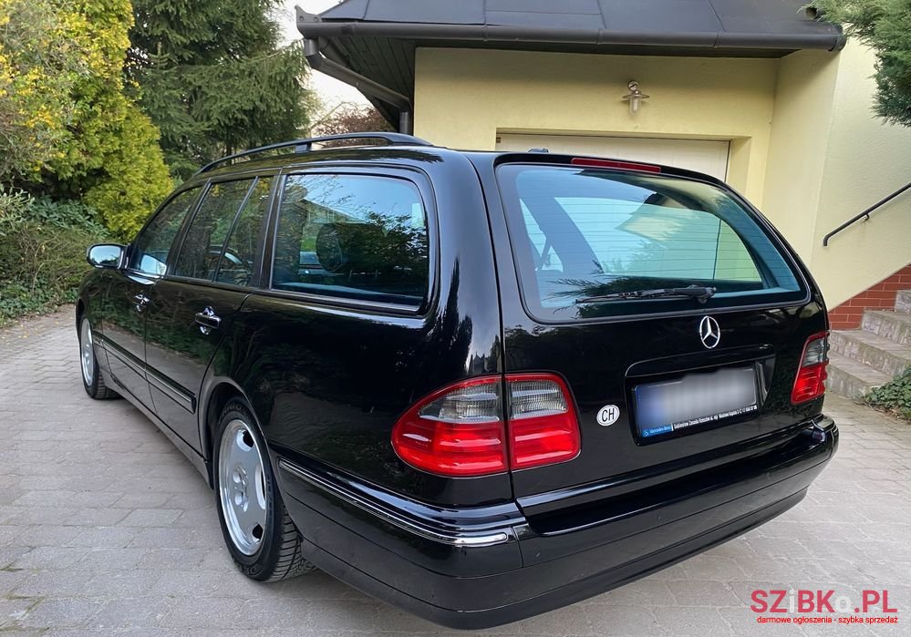 2001' Mercedes-Benz E-Class photo #5