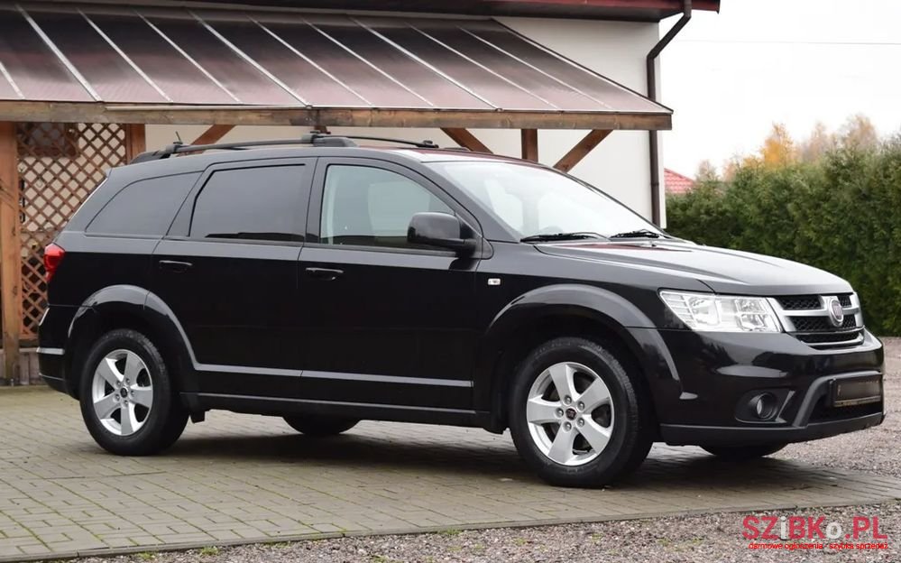 2012' Fiat Freemont photo #3