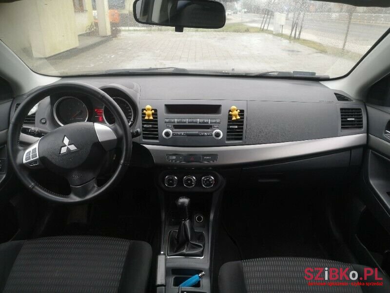 2012' Mitsubishi Lancer photo #3