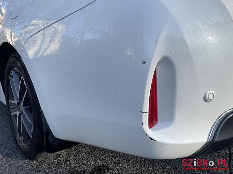 2014' Toyota Auris photo #5