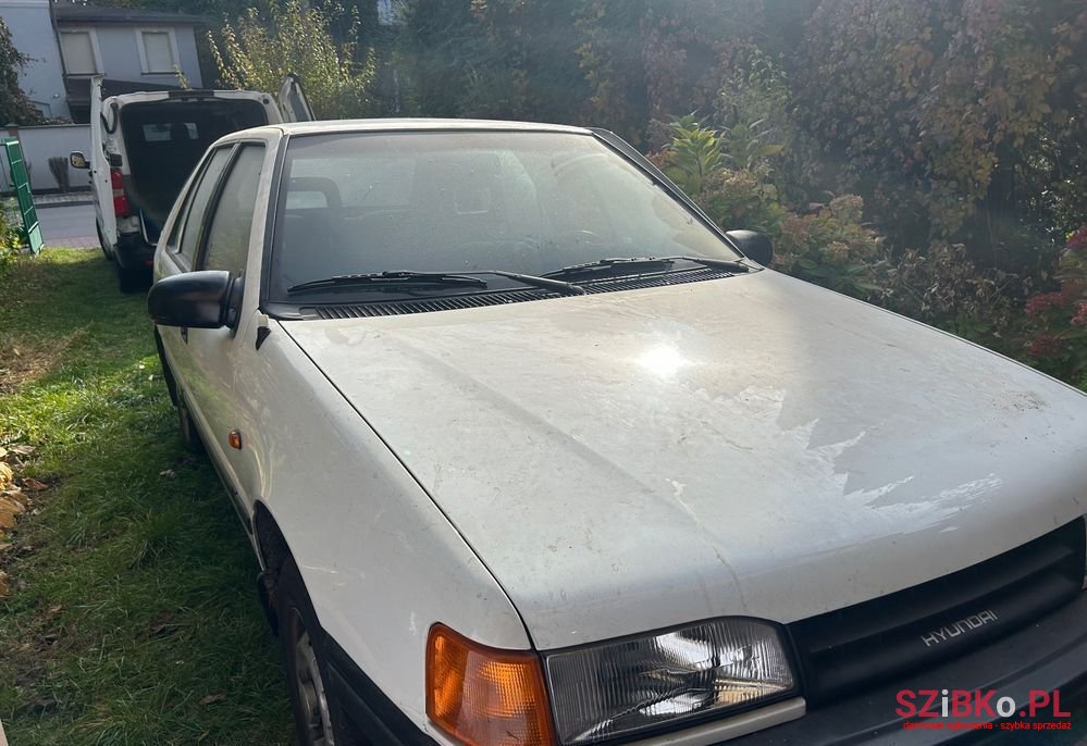 1991' Hyundai Pony 1.5 Glsi photo #3