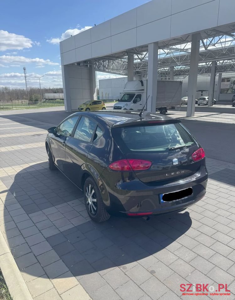 2010' SEAT Leon photo #4