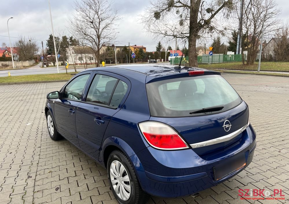2006' Opel Astra 1.6 Cosmo photo #3
